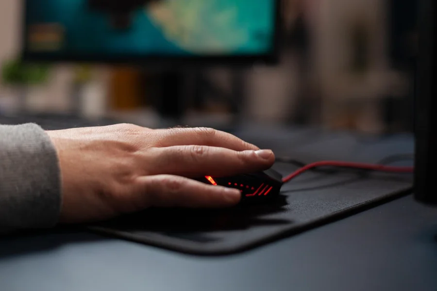 Ergonomic Gaming Mouse